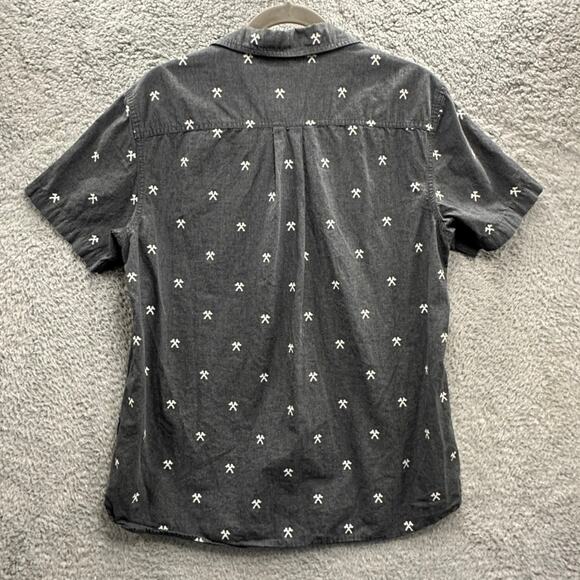 The North Face Men's Medium Button Up Short Sleeve Shirt Axe Design Casual - Picture 6 of 7